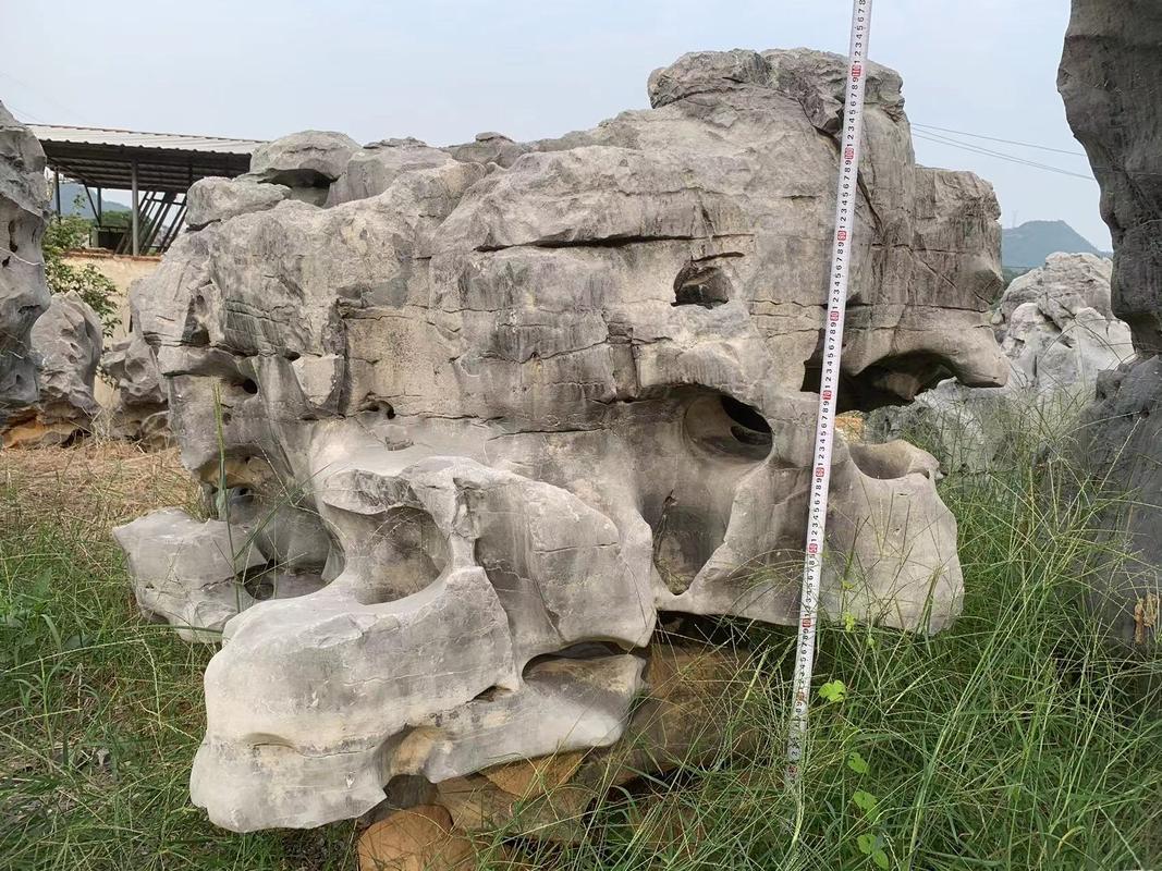 广东太湖石与景观石批发指南 英德小型太湖石基地解析